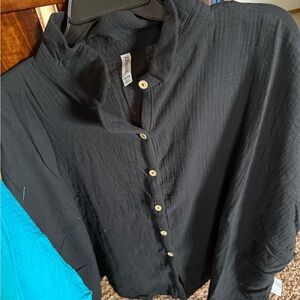 Zenana Outfitters Charcoal Button-Up Shirt